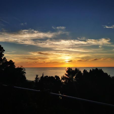 Villetta Sul Mare Акуедолчи Екстериор снимка