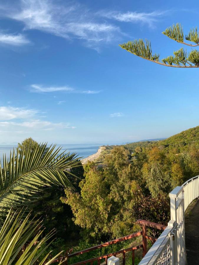 Villetta Sul Mare Акуедолчи Екстериор снимка