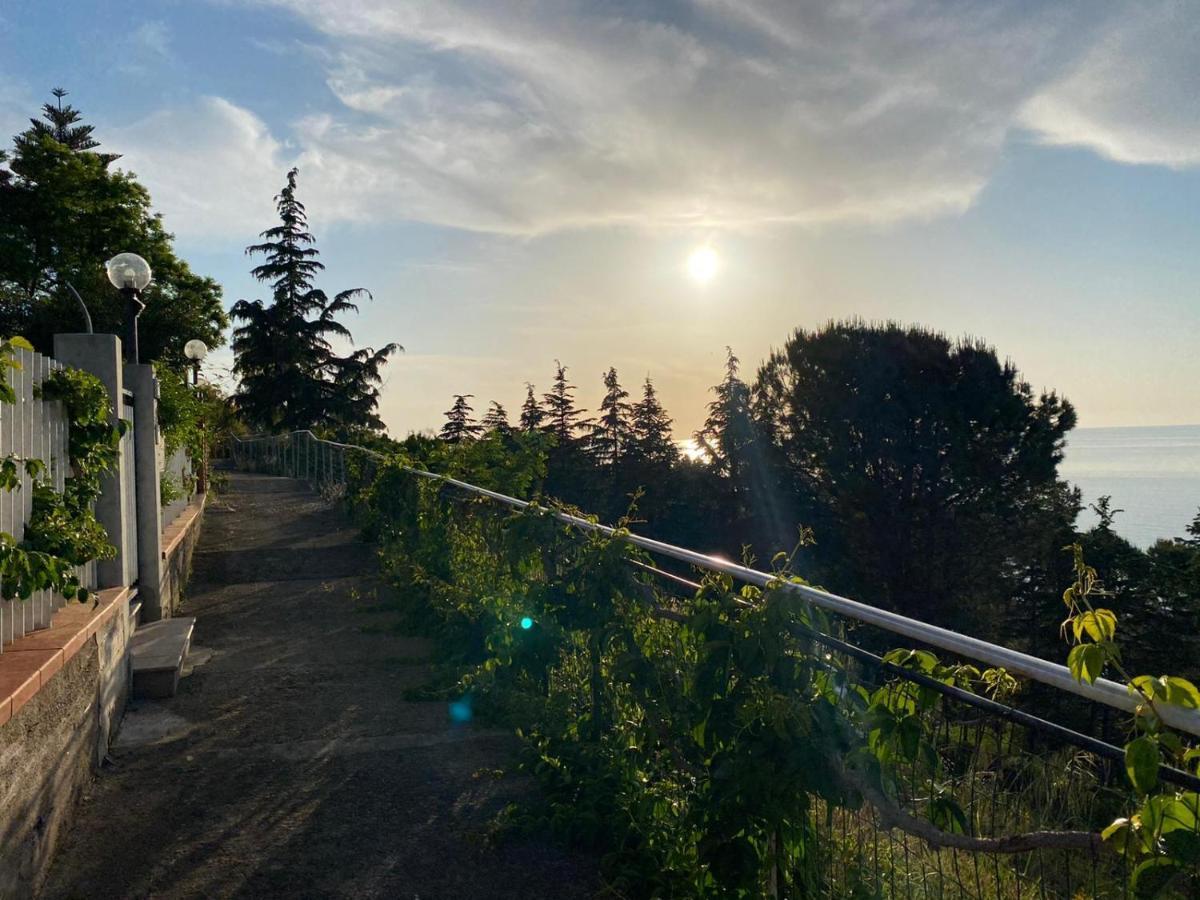 Villetta Sul Mare Акуедолчи Екстериор снимка