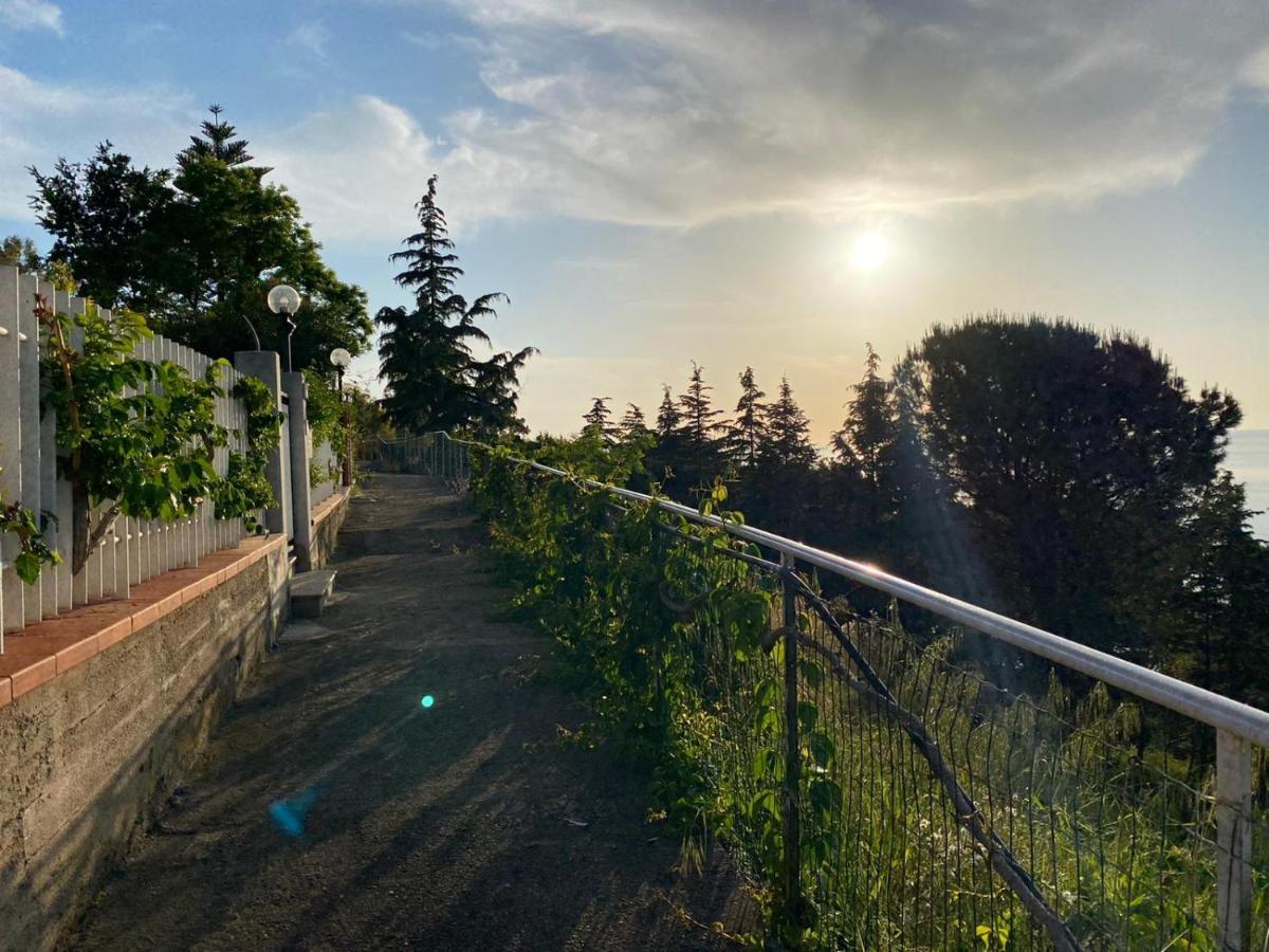 Villetta Sul Mare Акуедолчи Екстериор снимка