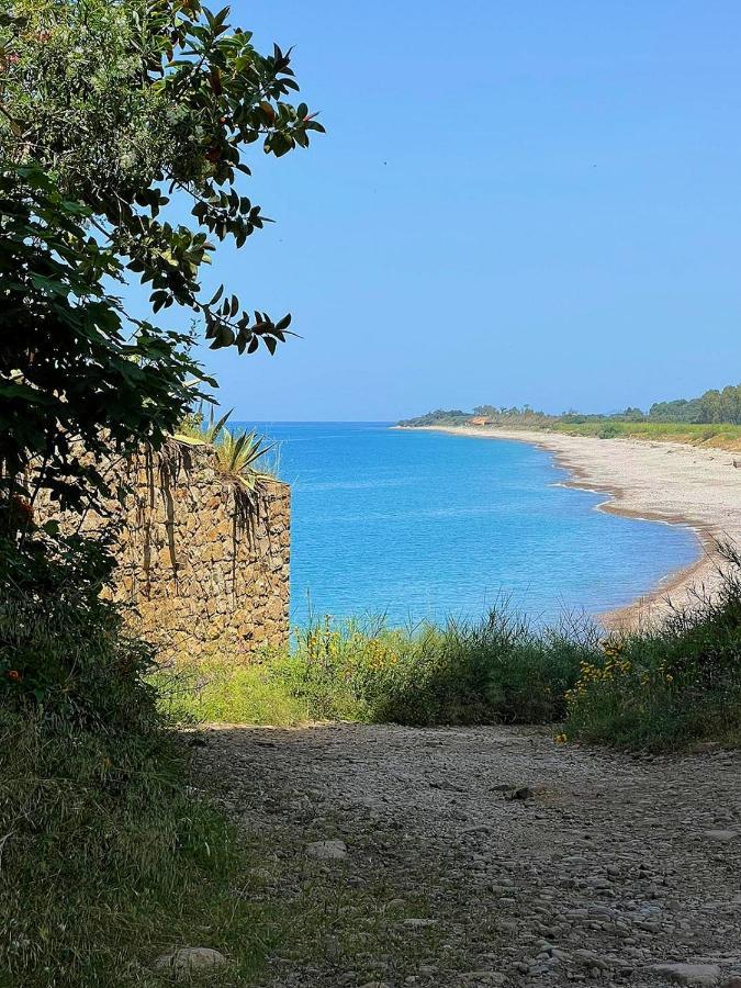 Villetta Sul Mare Акуедолчи Екстериор снимка