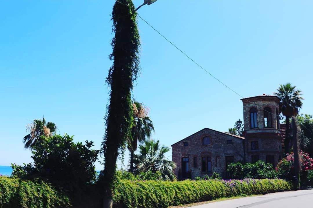 Villetta Sul Mare Акуедолчи Екстериор снимка